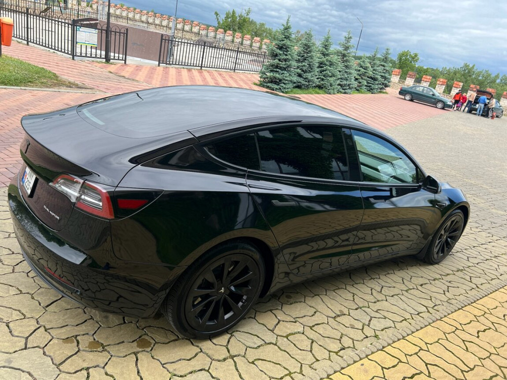 Tesla Model 3 2022 год Бендеры Бендеры - изображение 5