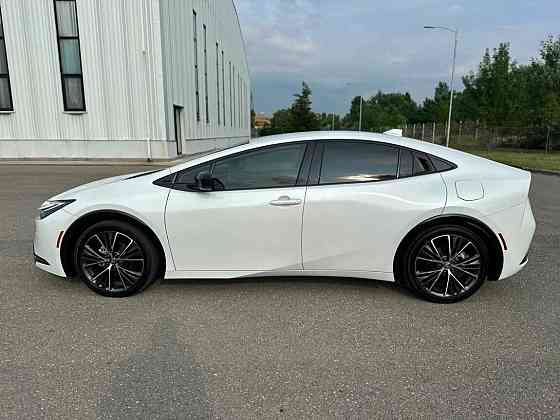 Toyota Prius 2024 год Кишинёв Кишинёв