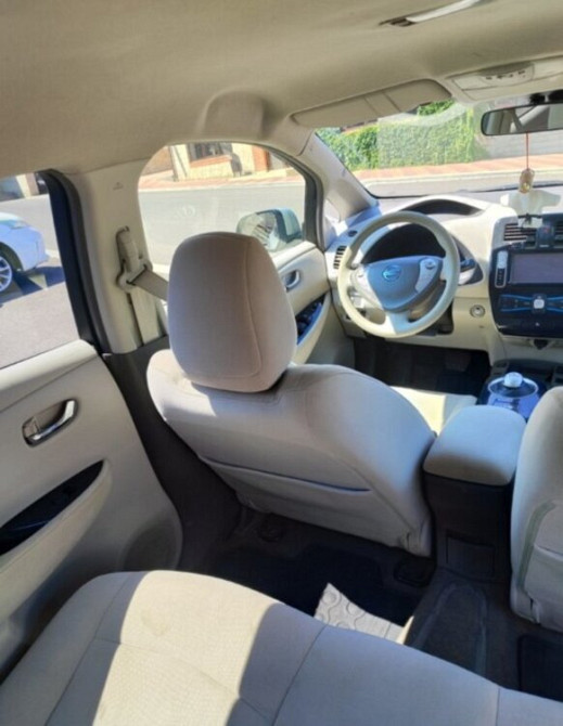 Nissan Leaf 2011 год Бендеры Бендеры - изображение 6