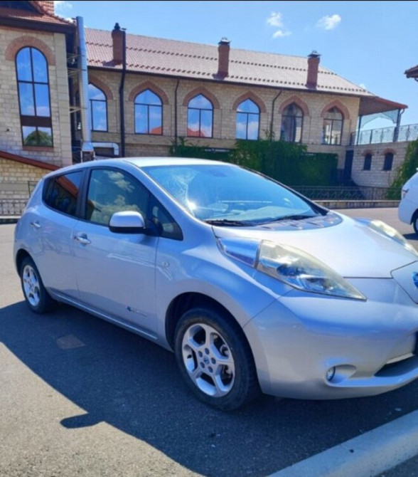 Nissan Leaf 2011 год Бендеры Бендеры - изображение 3