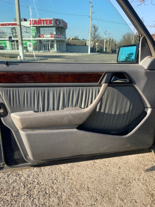 Mercedes W124 1995 год Первомайск Первомайск - изображение 6