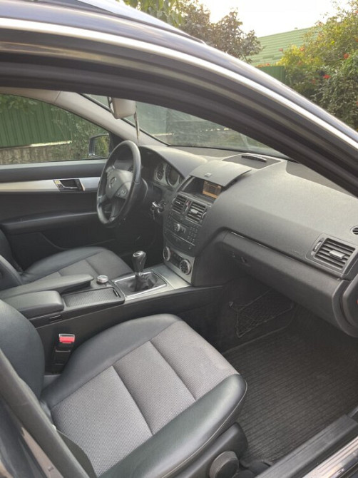 Mercedes C-Class 2009 год Слободзея Slobozia - fotografie 9
