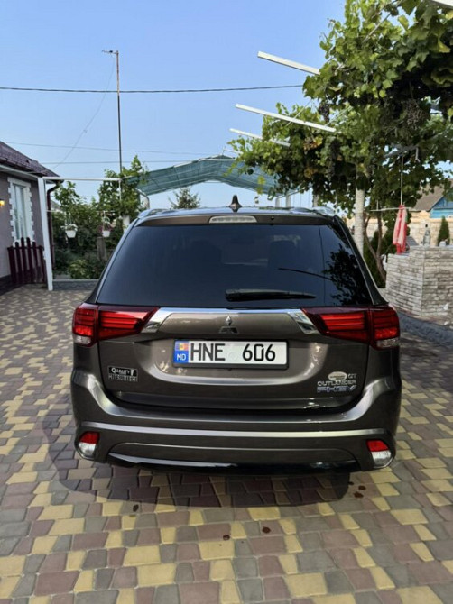 Mitsubishi Outlander 2018 год Тирасполь Тирасполь - изображение 2