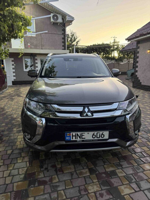 Mitsubishi Outlander 2018 год Тирасполь Тирасполь - изображение 1