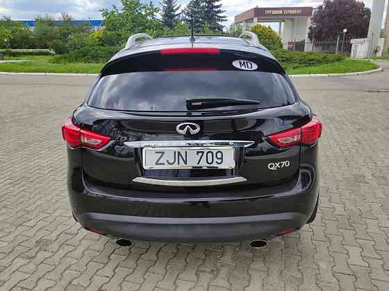 Срочно! Infiniti QX70 2015 года, 3.7 бензин. Резина