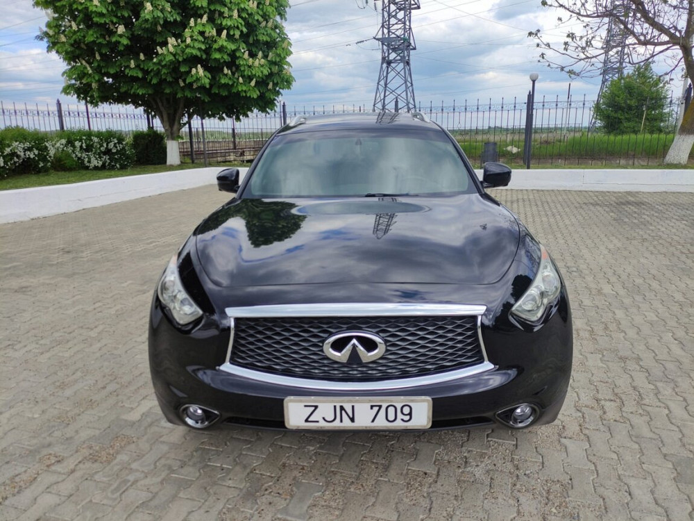 Срочно! Infiniti QX70 2015 года, 3.7 бензин. Резина - изображение 1