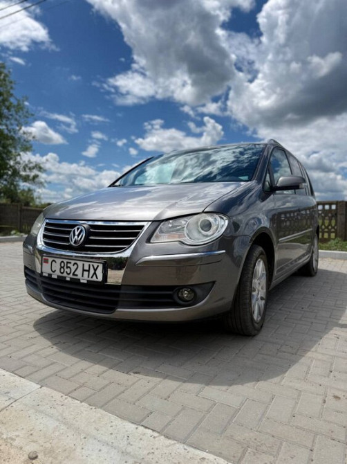 Volkswagen Touran 2007 an Bender Bender - fotografie 3