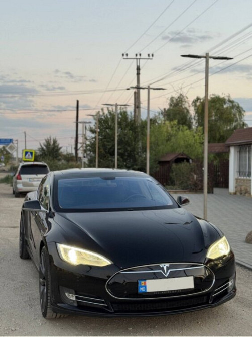 Tesla Model S 2024 an Tiraspol Tiraspol - fotografie 3