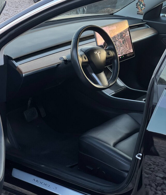 Tesla Model 3 2018 an Tiraspol Tiraspol - fotografie 6