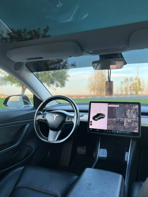 Tesla Model 3 2018 an Tiraspol Tiraspol - fotografie 5