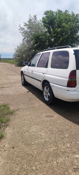Ford Escort 1993 год Днестровск Днестровск - изображение 4