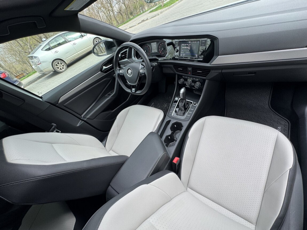 Volkswagen Jetta 2020 an Bender Bender - fotografie 10