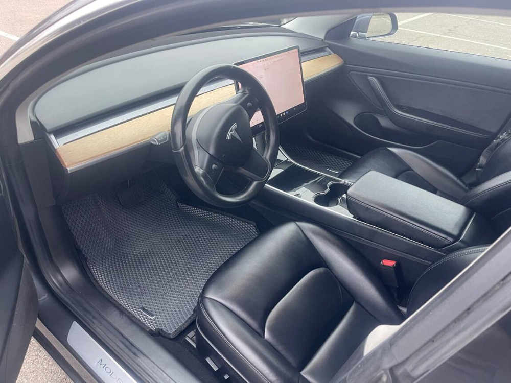 Tesla Model 3 2018 год Тирасполь Тирасполь - изображение 5