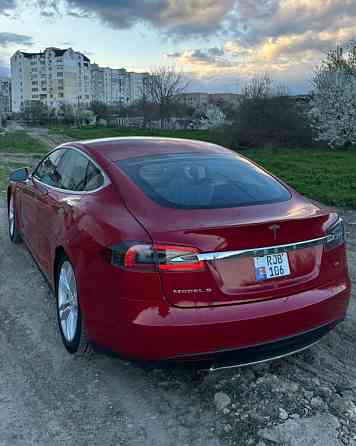 Tesla Model S 2014 год Рыбница Рыбница