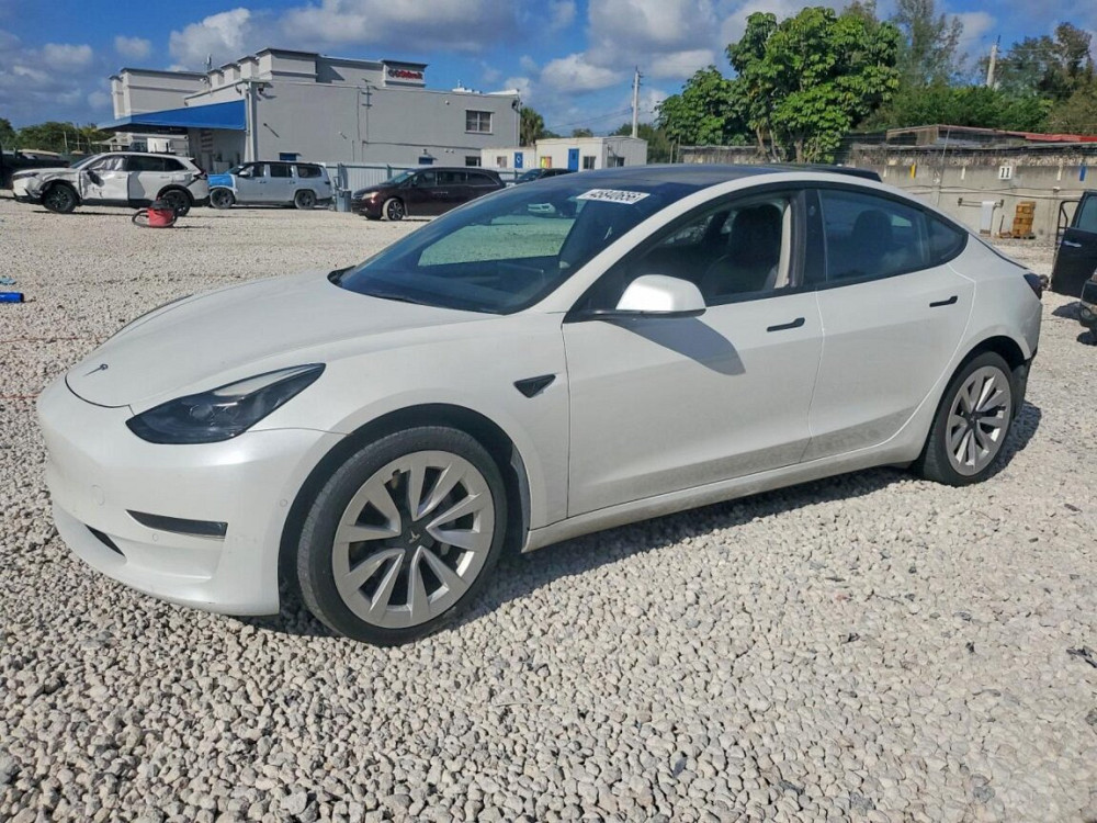 Tesla Model 3 2022 год Тирасполь Тирасполь - изображение 2
