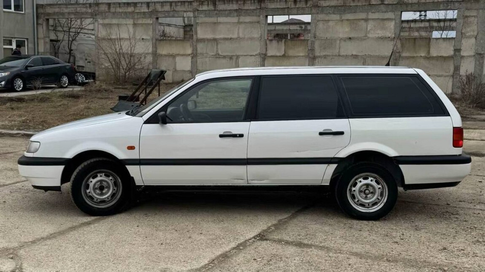 Volkswagen Passat 1994 год Тирасполь Тирасполь - изображение 4