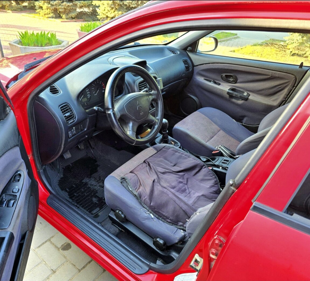Mitsubishi Carisma 2000 год Тирасполь Тирасполь - изображение 5