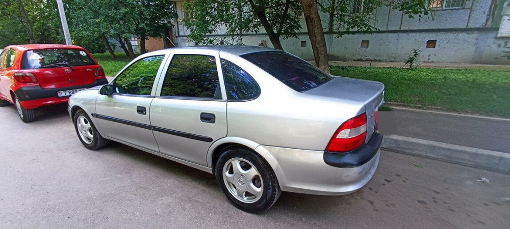 Opel Vectra 1998 год Тирасполь Тирасполь - изображение 4