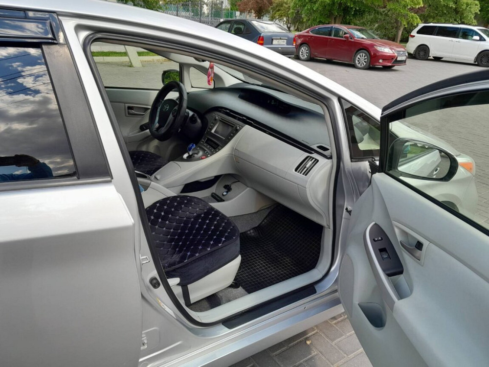 Toyota Prius 2012 год Тирасполь Тирасполь - изображение 6