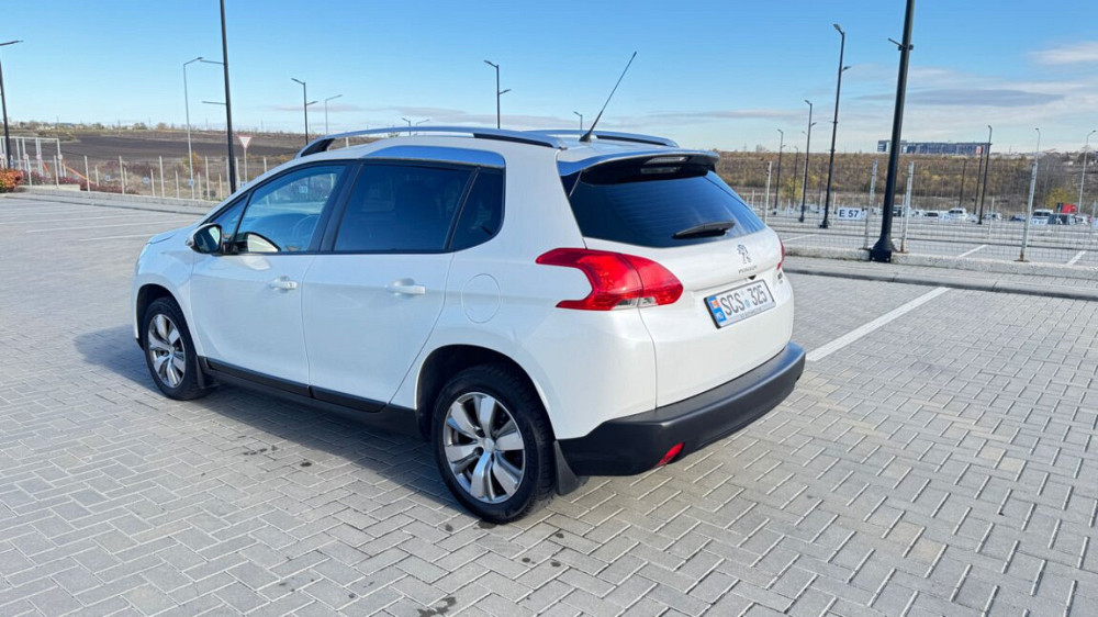 Peugeot 208 2015 год Кишинёв Кишинёв - изображение 4