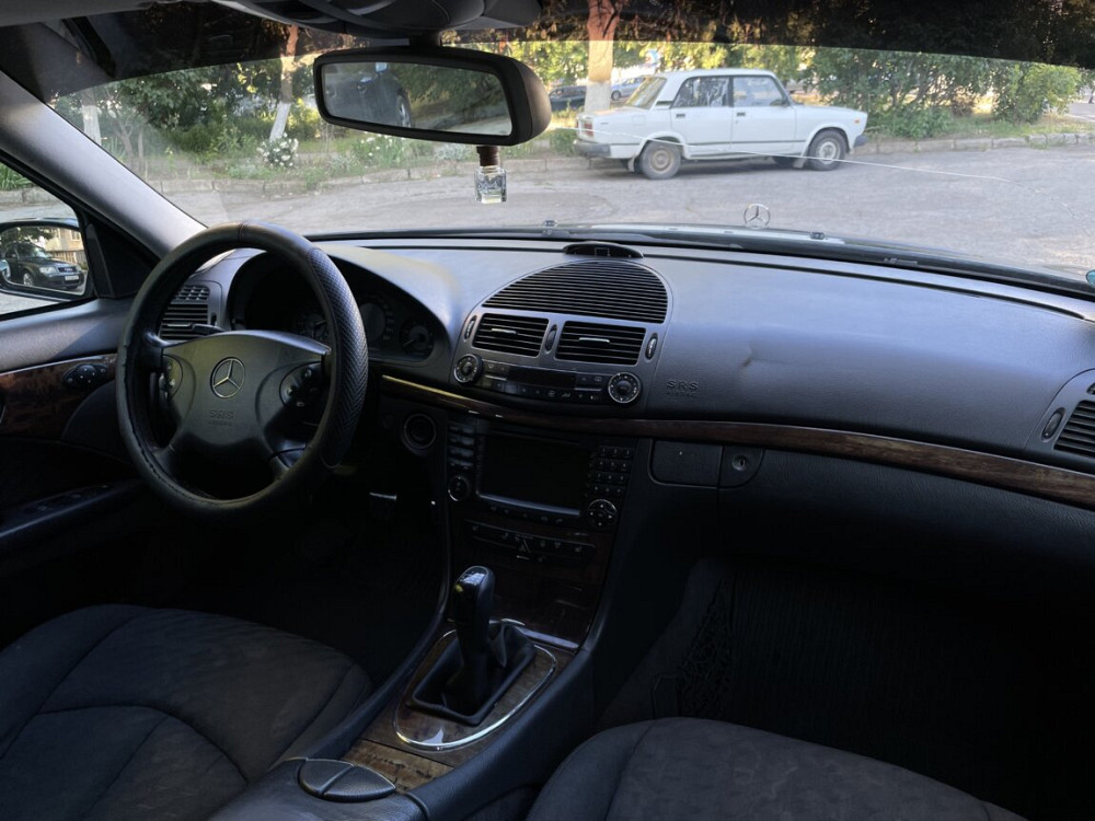 Mercedes E-Class 2004 an Tiraspol Tiraspol - fotografie 6