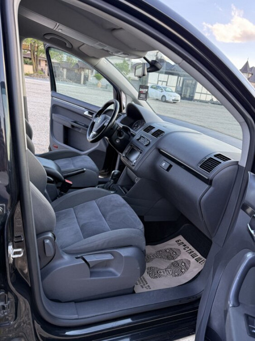 Volkswagen Touran 2011 год Кишинёв Кишинёв - изображение 3