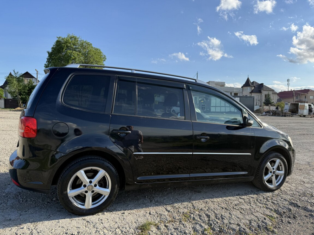 Volkswagen Touran 2011 год Кишинёв Кишинёв - изображение 9