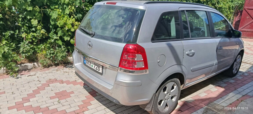 Opel Zafira 2009 an Tiraspol Tiraspol - fotografie 5