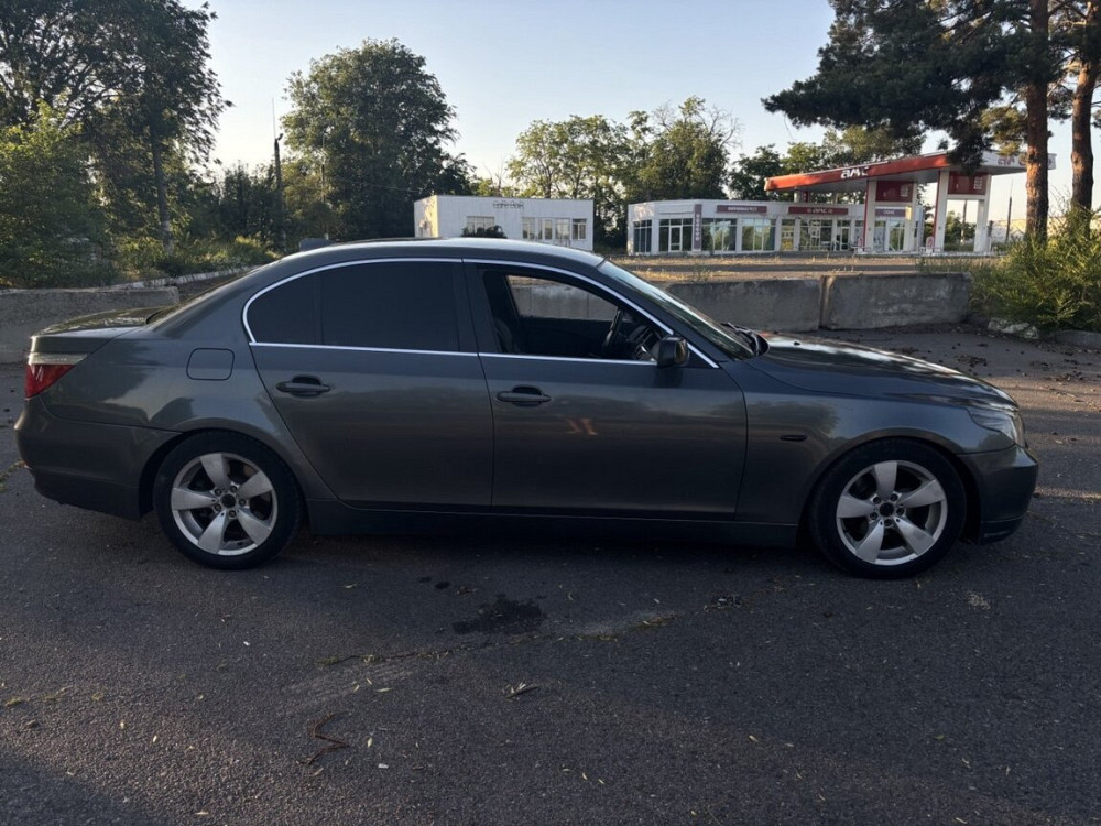 BMW seria 5 2004 an Dubăsari Dubăsari - fotografie 1