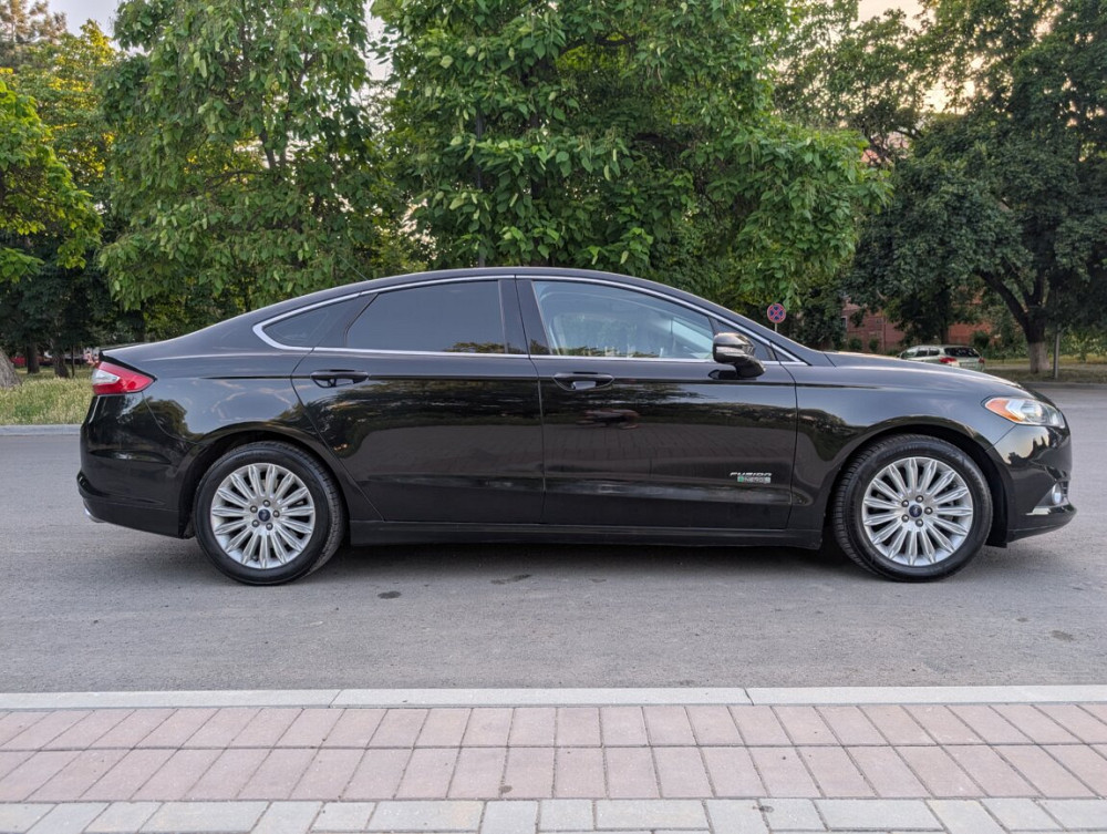 Ford Fusion 2013 an Bender Bender - fotografie 4