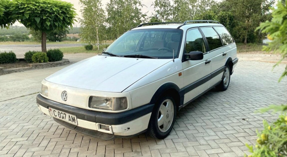 Volkswagen Passat 1993 год Суклея Суклея - изображение 3