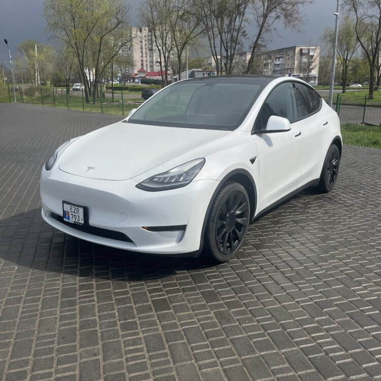 Tesla Model Y 2020 год Тирасполь Тирасполь - изображение 3