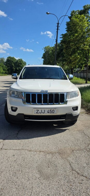 Jeep Grand Cherokee 2011 год Бендеры Бендеры - изображение 8