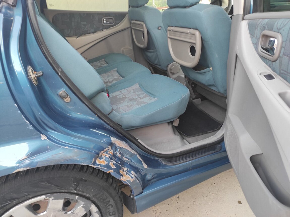 Nissan Almera Tino 2001 an Tiraspol Tiraspol - fotografie 7