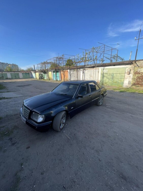 Mercedes W124 1994 год Бендеры Бендеры - изображение 6