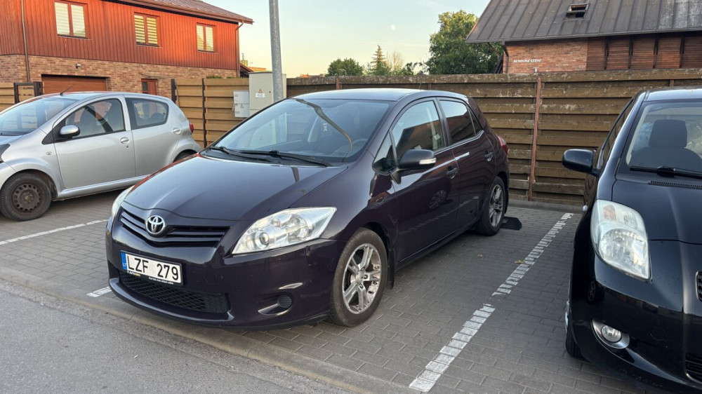 Toyota Auris 2011 год Тирасполь Тирасполь - изображение 2