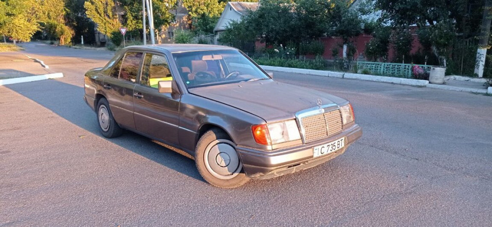 Mercedes E-Class 1993 год Тирасполь Тирасполь - изображение 3
