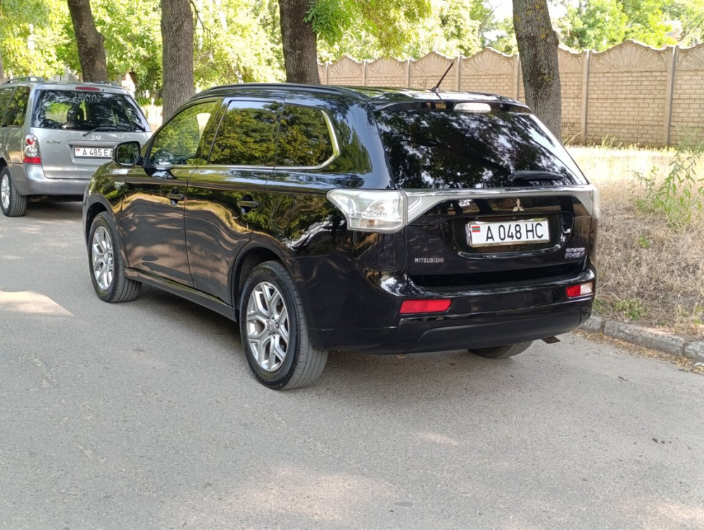 Mitsubishi Outlander 2013 год Бендеры Бендеры - изображение 2