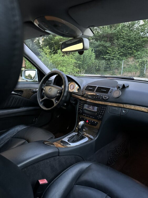 Mercedes E-Class 2005 an Bender Bender - fotografie 8
