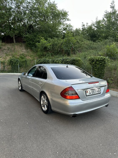 Mercedes E-Class 2005 an Bender Bender - fotografie 6