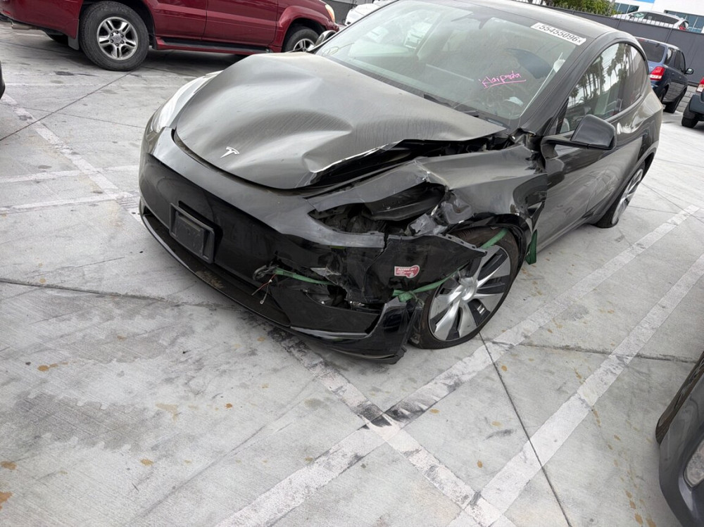 Tesla Model Y 2023 год Тирасполь Тирасполь - изображение 3