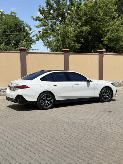 BMW 5 Series 2023 год Тирасполь Тирасполь - изображение 3