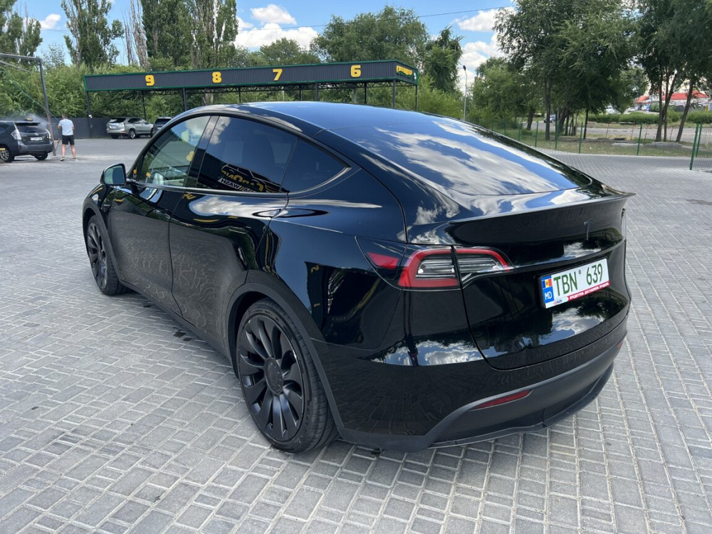 Tesla Model Y 2023 год Тирасполь Тирасполь - изображение 3