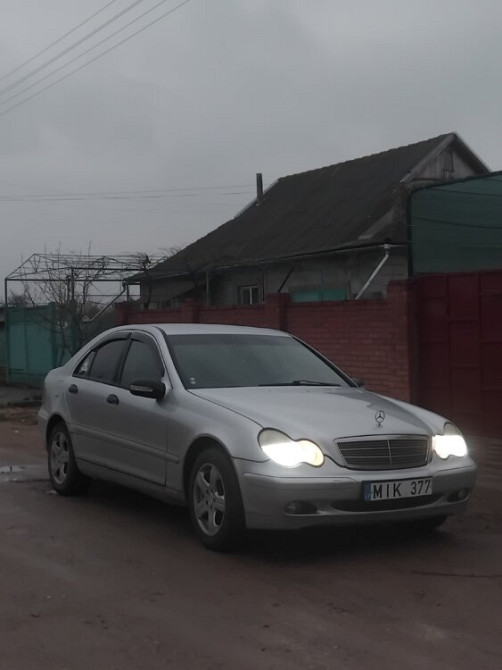 Mercedes C-Class 2004 an Sucleia Sucleia - fotografie 4