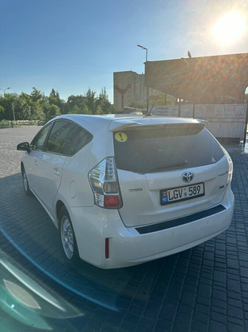 Toyota Prius 2015 год Тирасполь Тирасполь - изображение 8