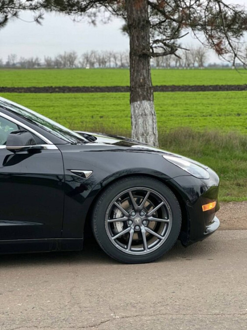 Tesla Model 3 2018 год Тирасполь Тирасполь - изображение 6