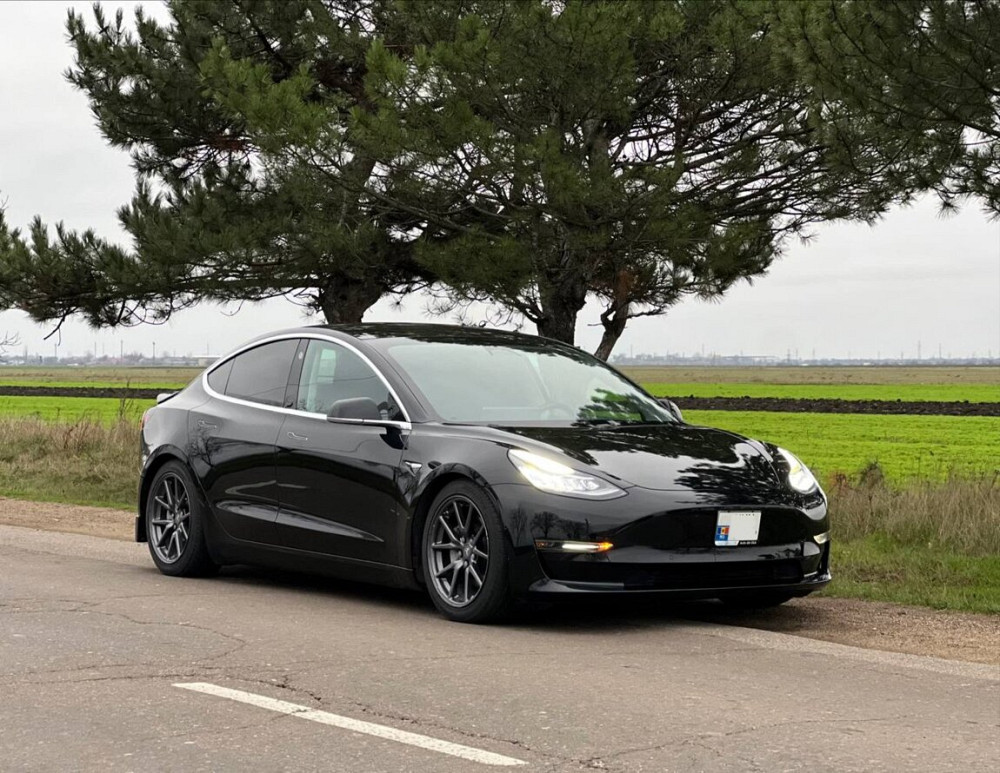 Tesla Model 3 2018 год Тирасполь Тирасполь - изображение 1
