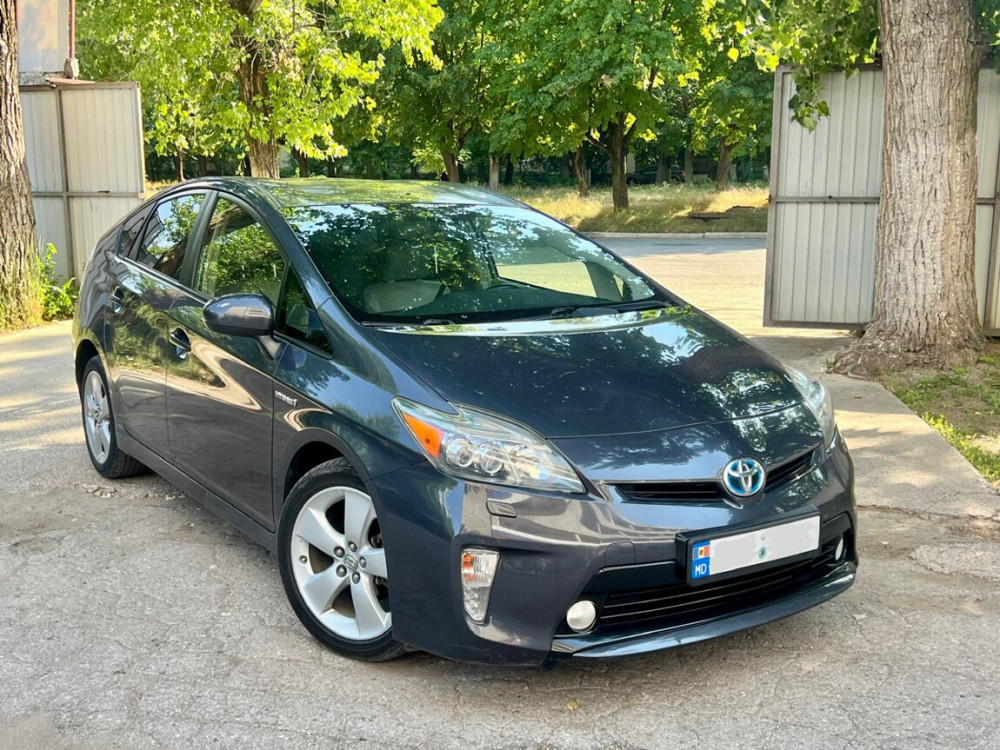 Toyota Prius 2013 год Бендеры Бендеры - изображение 1