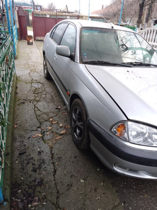 Toyota Avensis 2001 год Вадул-луй-Водэ Вадул-луй-Водэ - изображение 2