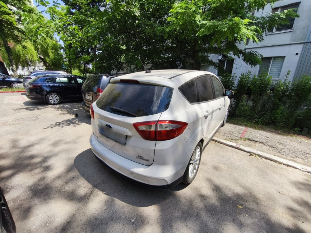Ford C-MAX 2012 an Chişinău Chişinău - fotografie 2